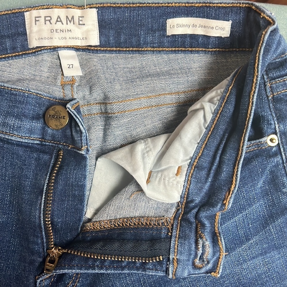 Frame “Le Skinny de Jeanne Crop” Jeans - Picture 8 of 12